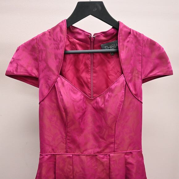 Theia | Magenta Jacquard Cocktail Dress Size: US 10 - Picture 3 of 6